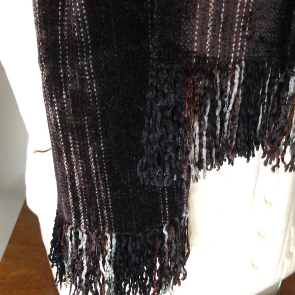 Peter Barton hand loomed by Dunlop Weavers scarf - Picture 6 of 6